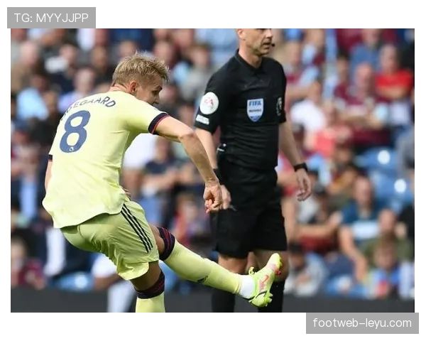 秘鲁队防守稳固状态回暖，力保球门不失引关注