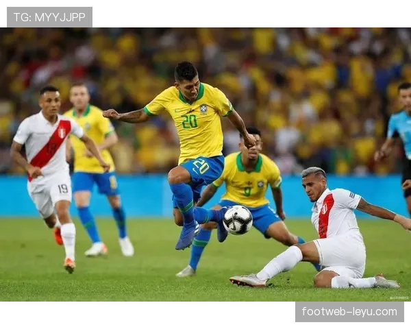 南美足球边路进攻战术兴起，引领赛场新风潮