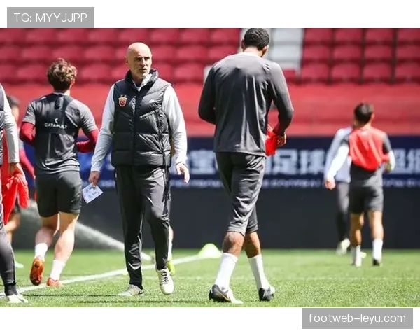 上海海港迎穆斯卡特执教首秀，球队状态引关注