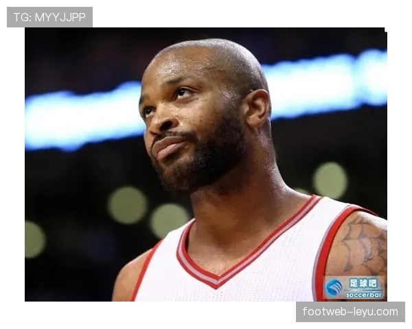 理查德森突破创造空位机会 提升球队关键得分效率