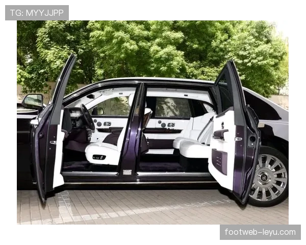 杰拉德·皮克家车库那排豪车，瞬间把我的买房梦打包退货